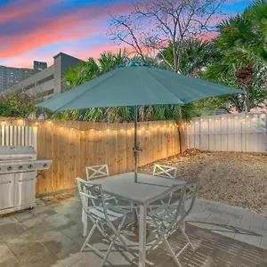Absolute Beach - Seasonal Hot Tub, Bbq, 700 Feet To Beach, Central Pcb, Free Daily Activities, & More! Panama City Beach
